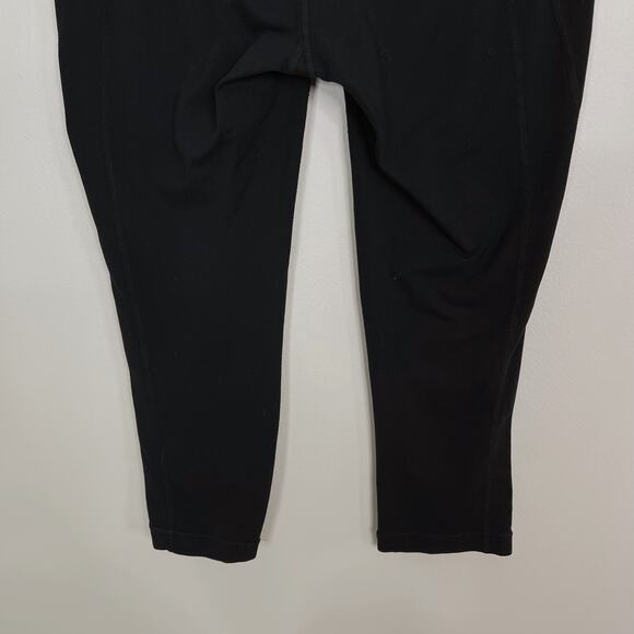 Athleta Small S Black Revelation Capri Leggings Athletic Yoga Stretch Workout - Picture 8 of 13